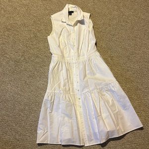 White sleeveless collared dress